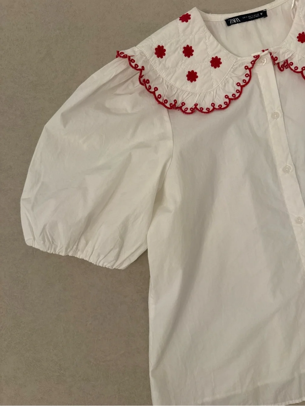 Zara White Red Embroidered Ruffle Peter Pan Collar Puff Sleeve Cotton Blouse S